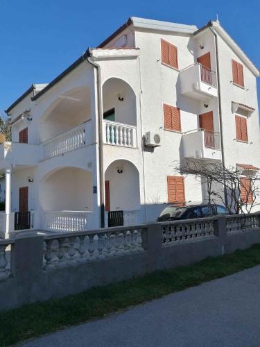 Apartment near Beach Sabunike-Zadar Riviera 55036
