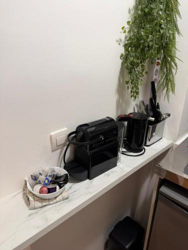Studio for Two - Perfect Location close to metro