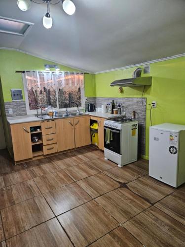 Η κουζίνα ή μικρή κουζίνα στο Samka alojamiento