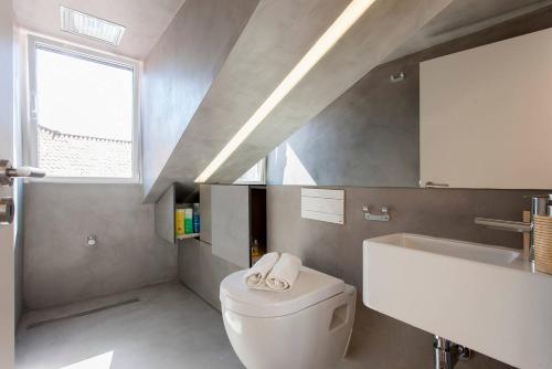 Alfama Riverview Apartments