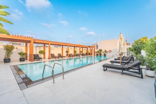 Free housekeeping visits during your stay - StayShort - Contemporary Studio Sleeps 2 in JVC