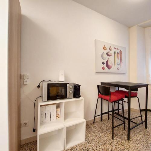 GuestHost - Sant'Ambrogio Modern Studio