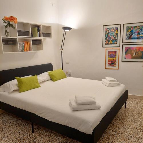 GuestHost - Sant'Ambrogio Modern Studio