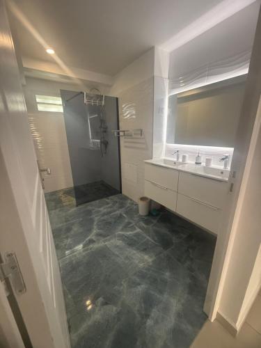 Et badeværelse på Hébergement sous les tropiques