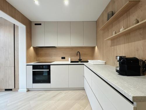 Urban Parkside Residence - NB Stays