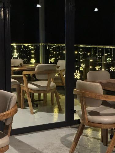 Posezení v ubytování Idan Barn Suites And Café