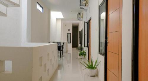 Ванная комната в Capital O 2798 Semeru Residence Syariah