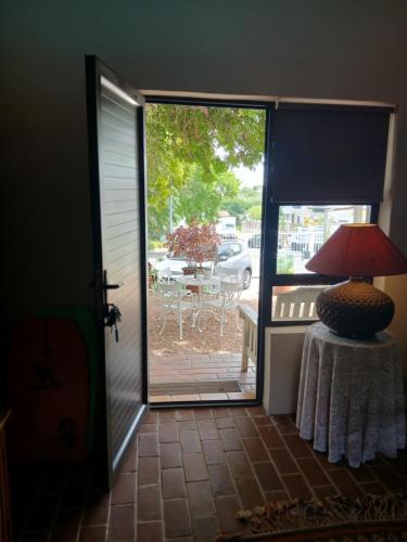 Ένα ή περισσότερα κρεβάτια σε δωμάτιο στο Chasselas Studio