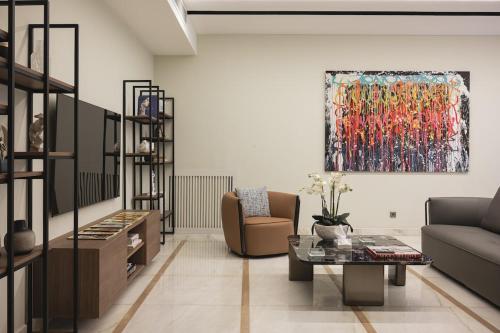 Stylish 2 Bed Home in Saifi Village 2