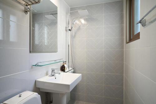 Koupelna v ubytování 영등포 브이아이피 호텔