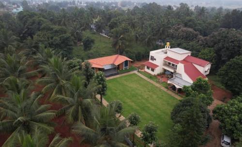 Budova, kde se farma nachází