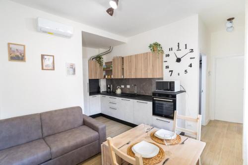 Bright Apartment 2 in Guido monaco photo 9