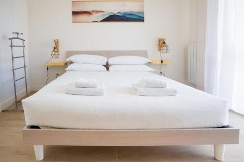 Bright Apartment 2 in Guido monaco photo 18