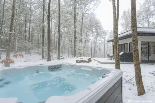 Prime Hill Cozy Mini Chalet Private Spa & Ski v zimě