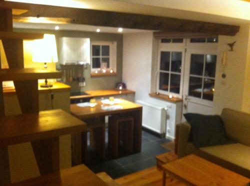 Kuchyň nebo kuchyňský kout v ubytování Chambre d'Hôtes Les Augustins - Parking sécurisé - Borne de recharge