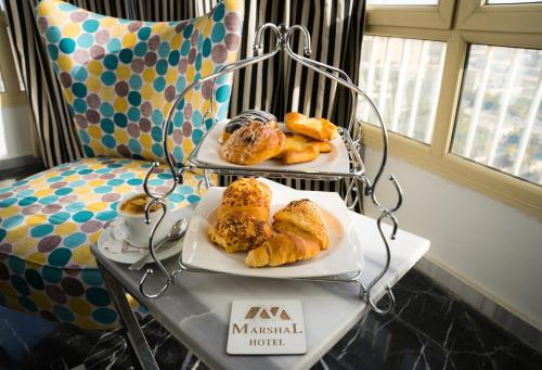 Jídlo v hotelu nebo okolí