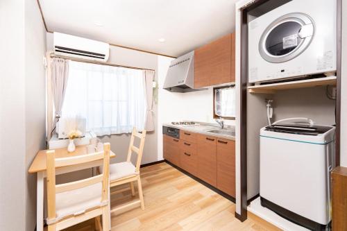 Tanuki Apartment Shinjuku West