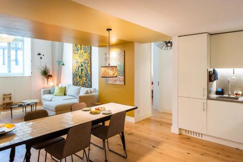 Stylish Apartment near Timeout Market