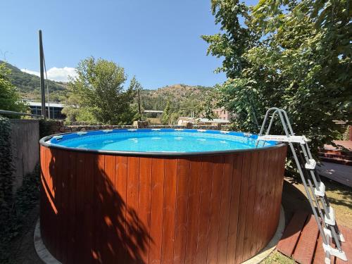 Bazén v ubytování Sayat Nova Home nebo v jeho okolí