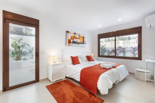 Villa El Junquillo - luxury 4 bedroom villa
