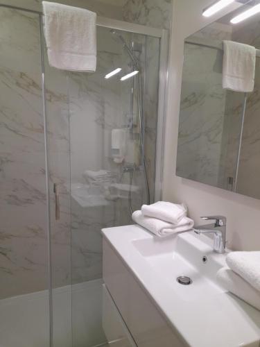 Ένα μπάνιο στο Hôtel Albion