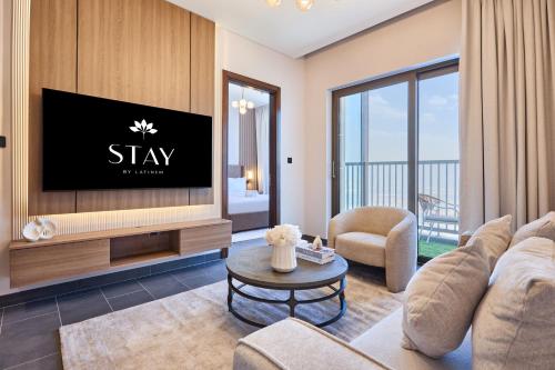 STAY BY LATINEM Luxury 1BR Holiday Home CB 3509 Near Burj Khalifa