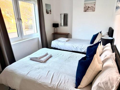 South Gyle House - SuperFast WiFi and Free Parking - 7 minutes from Edinburgh Airport photo 19