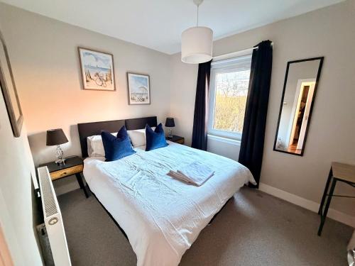 South Gyle House - SuperFast WiFi and Free Parking - 7 minutes from Edinburgh Airport photo 8