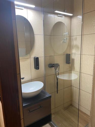 Un baño de FoRest Apartment