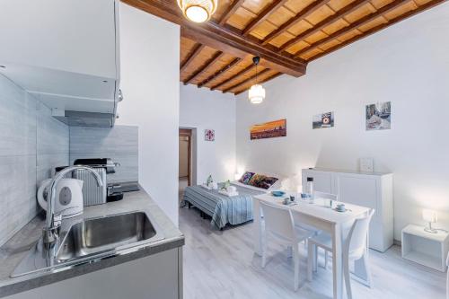 UNYCA - Modern Studio in Florence