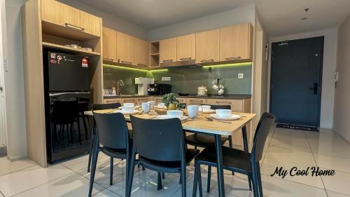 Køkken eller tekøkken på Sunway Onsen Suite Theme Park View 2BR