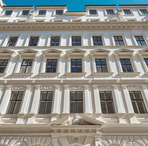 Brand NEW Premium City Apartment in Prime Location