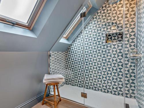 Et badeværelse på 1 Bed in Alton oc-95759