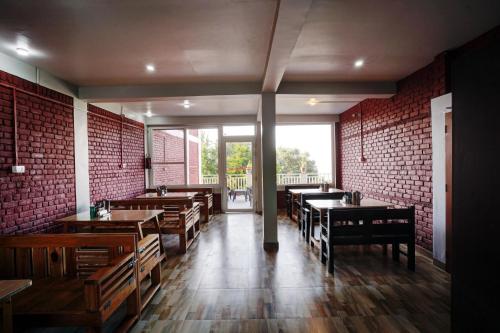 Εστιατόριο ή άλλο μέρος για φαγητό στο Neelkanth - The Himalayan View Abode