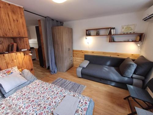 Khu vực ghế ngồi tại Deák Vendégház