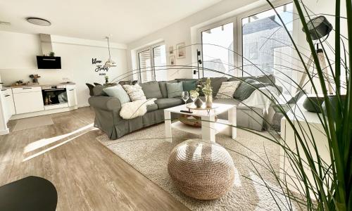 Kuchyň nebo kuchyňský kout v ubytování Kleine Freiheit, Büsum - modernes Ferienhaus in Meernähe mit Terrasse, Garten und eigenem Parkplatz