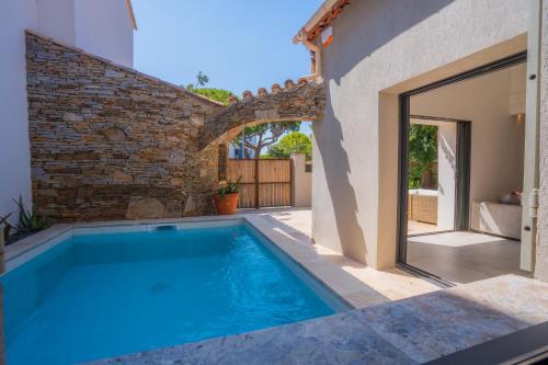 VILLA BERNADETTE - Villa climatisée pour 10 personnes avec piscine à Hyères-La Capte