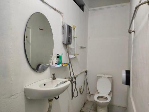 Et badeværelse på Haadrin Homestay - Phangan Hostel