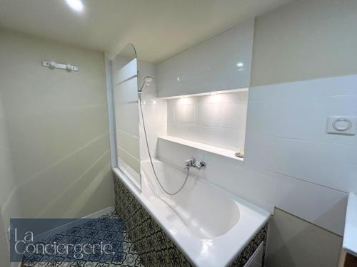 Koupelna v ubytování MOULIN#3 - 6 pers -calme-Jardin&Parking Futuroscope