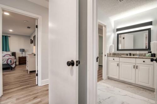 Fotografie z fotogalerie ubytování Heated Pool & Spa, 4min Walk To Beach - Zula Beach v destinaci Destin