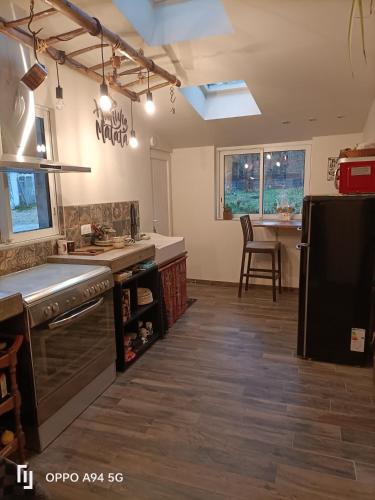 Dapur atau dapur kecil di 10 Boules B&B