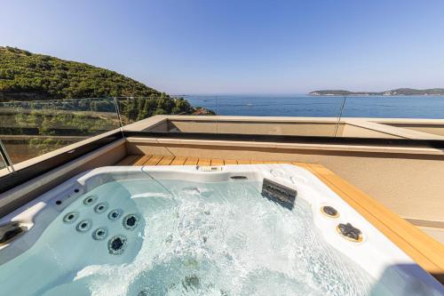 Villa Atreeum Excelsior - Skyline Gym, Pool, Beach and Spa
