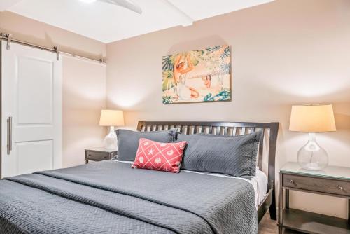 Ένα ή περισσότερα κρεβάτια σε δωμάτιο στο Kihei Akahi D113