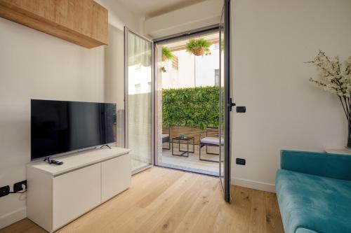 Just Urban Stays - Strategic 1-BR with Balcony - Duomo and City Life