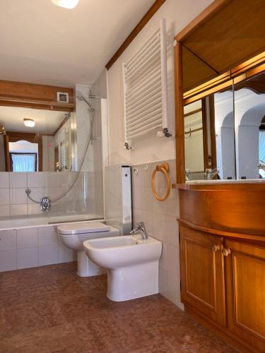 Et badeværelse på Cortina Relax