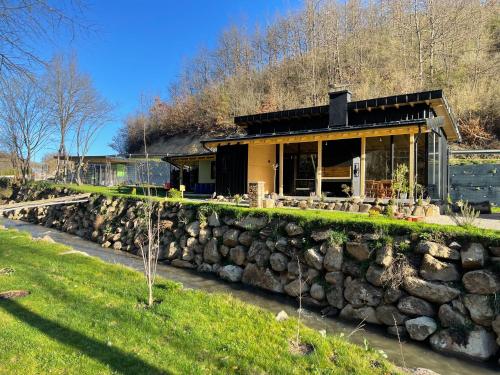 Το κτήριο όπου στεγάζεται  η βίλα