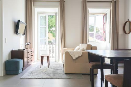 Faro - Modern Design Apartment in Walled Old Town