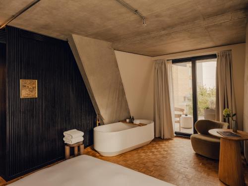 Aethos Panorama Suite