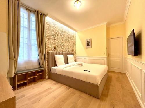Apartment - 85 sqm - Grenelle - 8p