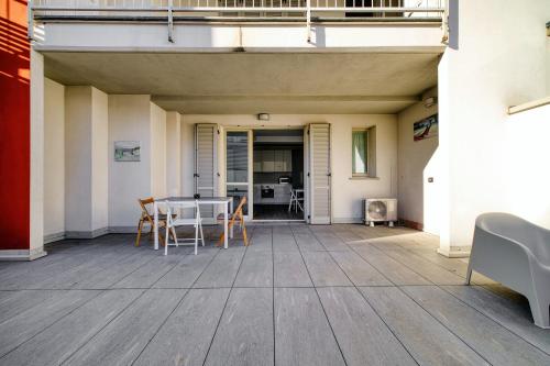 Just Urban Stays - Bright Studio Apartment with Terrace - M4 Tolstoj